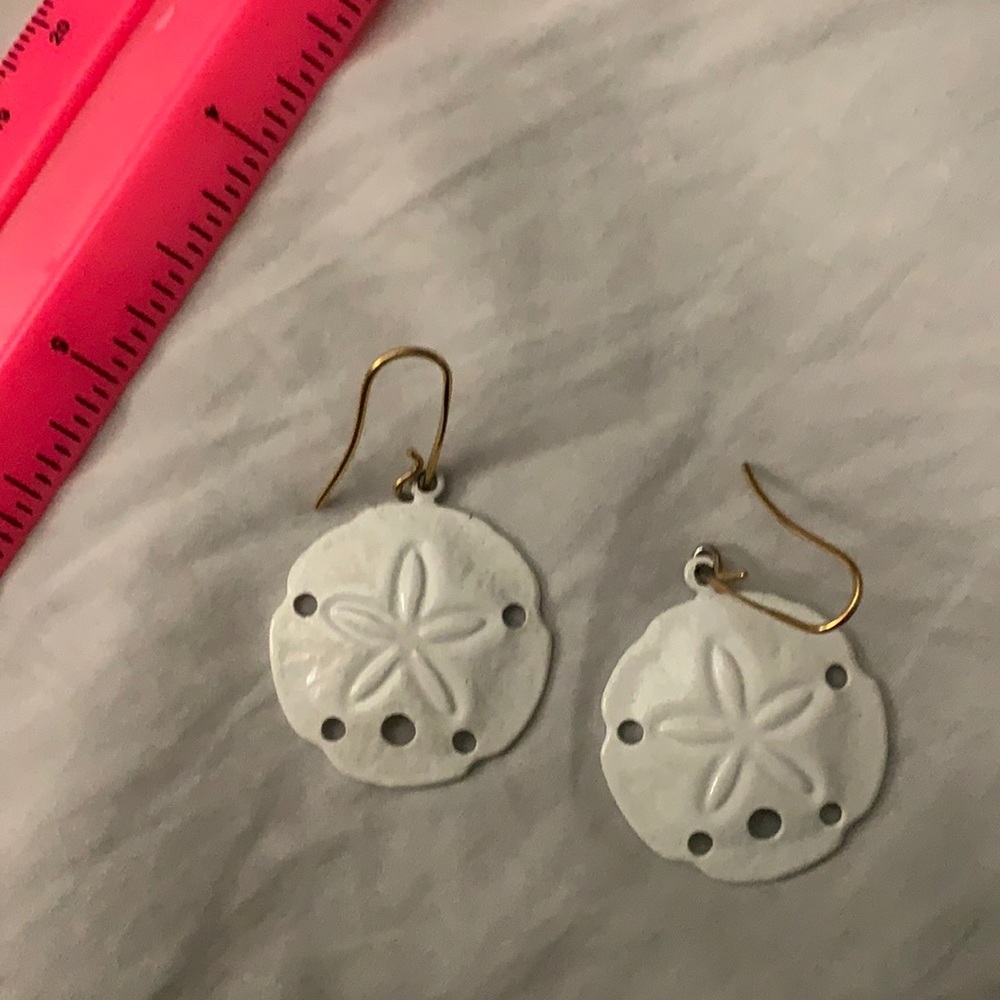 Sanddoller hook earrings